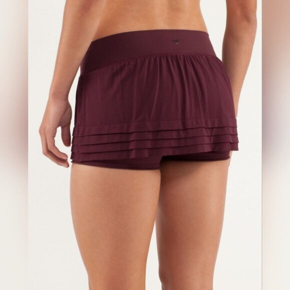 Lululemon Breath Of Fire Skirt Bordeaux Drama Burgundy Mini Yoga Activewear sz 2 - Picture 2 of 13